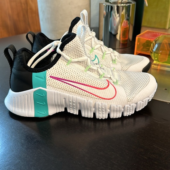 Nike Free Metcon 3 Flash Tennis Shoes - Picture 4 of 13